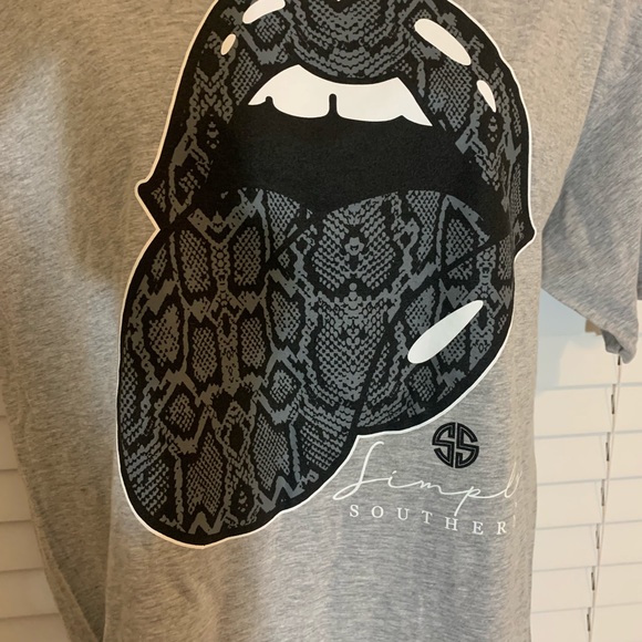 Simply Southern Collection XL gray and black - Picture 4 of 6